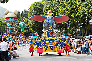 KTV卫生间里被强啪啪：KTV惊悚事件，公共场所安全引关注-1