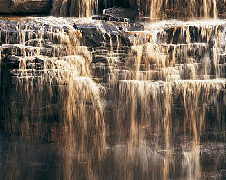 击球手哭着喊前锋停下：泪洒赛场，队友情深-2