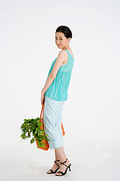 葫芦里面不卖药卖千万影片：影视新贵葫芦影视：千万影片，独家秘籍！-1