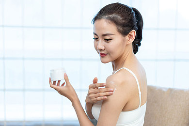 军人Gay吊大人帅精浓：军旅题材新游戏，视觉盛宴引热议-2