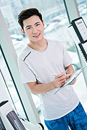 美女憋尿网站秘：揭秘：神秘网站如何走红？-1