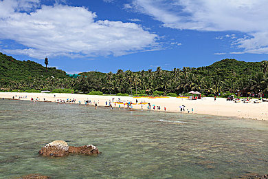 农妇ass浓毛撒尿pics：农村农妇真实生活，引发社会关注-2