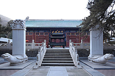 男人搞母狗一般什么心理：游戏情缘：男性玩家与女性角色互动心理揭秘