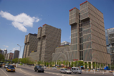 雏鸟圆你一个萝莉梦：萝莉风服饰新潮流，雏鸟品牌引领时尚风尚-1