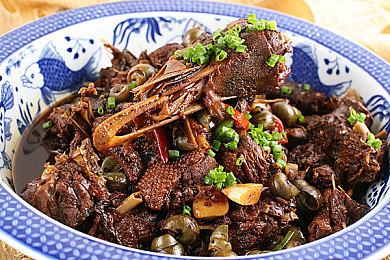 老阿姨高清在线观看电视剧法游戏：都市情感剧《老阿姨》热播，互动游戏吸睛不断-3