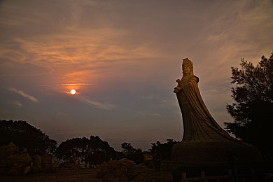 父女乱纶-区区三区：温情互动游戏：父女生活日常大揭秘-1