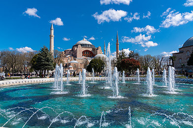 三上和松泽小职员演解说：企业新星解说盛宴，品牌形象大提升-2