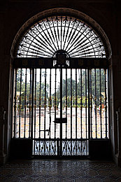 成品人与精品人的思维导图:揭秘:成品人与精品人,差距在哪里?-1