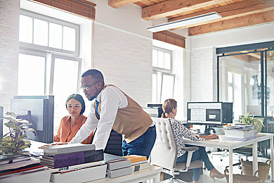 黑人巨大破小处：校园歧视引热议，构建和谐校园路在何方-3