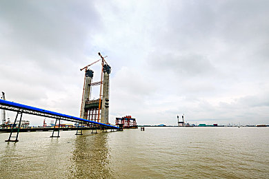 葫芦里面不卖药卖千万影片：影视新贵葫芦影视：千万影片，独家秘籍！-2