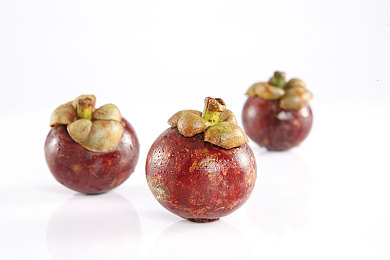 乌兰图雅的pB多大1：歌手乌兰图雅：亿级品牌价值，音乐与公益双丰收-2