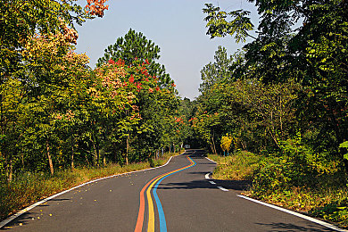 国产真实乱人偷精品:品牌危机:偷工减料,消费者权益受损-1