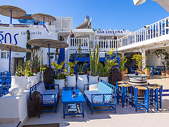 半夜洗澡被老头添一夜：惊悚游戏《神秘之夜》：洗澡惊遇神秘老头-5