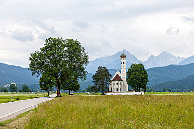 亚洲女人与黑人：跨国情缘：亚洲女性与黑人男性，文化交融新篇章-3