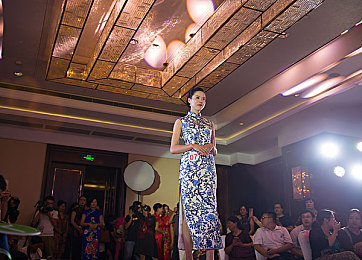 乌兰图雅真人入B毛片｜新能源风采，乌兰图雅驶向品质未来-1