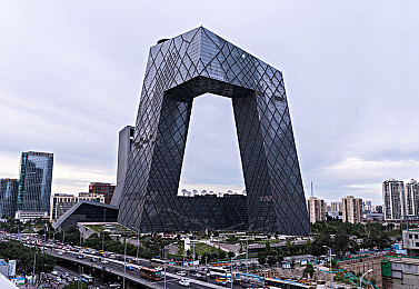 茶杯狐 cupfox - 努力让找电影变得简单沈腾｜科技助力购车新体验：汽车领域“找电影”式便捷平台崛起，让选车变得简单轻松-3