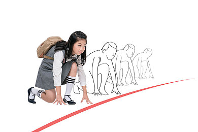 女被 c 黄扒衣服外网|C黄汽车亮相:独特设计与卓越性能引发热议,理性看待网络谣言,助力品牌形象维护-1