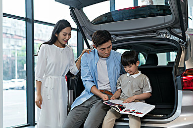 女班长洗澡让我随便摸她的胸|智能汽车系统引热议:人性化设计失误引发道德争议-4