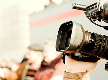 久久久99品牌的特色产品｜中高端车型新焦点，久久久99汽车以创新科技引领市场潮流-1