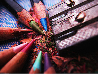 交videos老少配了｜智能科技赋能，多元车型迎合老少需求，汽车市场新风向来袭-3