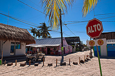 明里柚人妻出差侵犯|“安全驾驭,畅行无惧,出行无忧之旅”-3