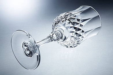 成人火影18+变态版｜极致性能与动感设计：探索“变态版”车型惊艳亮相的背后-4