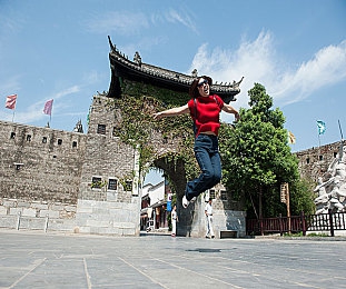 黄色视频免费3.0|新一代智能驾驶辅助系统来袭:革新体验,绿色出行引领未来潮流-4