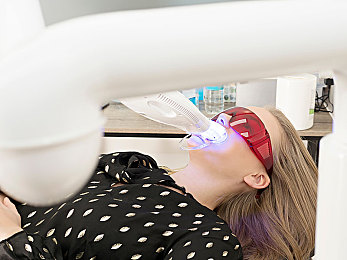 一卡二卡在线观看|“科技引领未来,一卡二卡智能汽车开启驾驶新纪元”-3