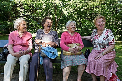 开襟jk做双人运动|独特设计引关注,双人运动汽车“开襟JK”亮相市场,未来趋势不容忽视-4