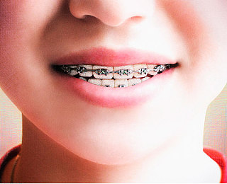 男生把困困到女生困困里视频｜汽车“甜蜜陷阱”：配置升级引关注，创新竞争打造品质之恋-2