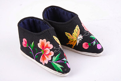 欧美黑人巨大｜革新来袭，智能环保巨作：体验“欧美黑人巨大”新车型独特魅力-2