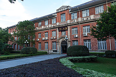 成全动漫视频在线观看完整版动画｜汽车文化新视界：创新技术传承之旅，成全动漫引领视觉盛宴-3