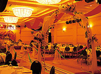 四虎最新网名是多少｜赛车手四虎刷新个人网名，激情速度诠释运动精神引热议-2