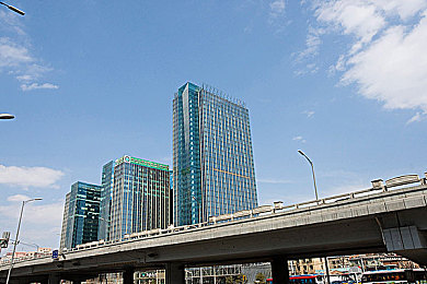 果冻演员卢珊珊简介|影视女神跨界启程,汽车领域绽放光彩-3