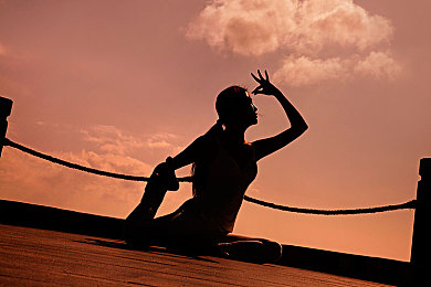 麻花传奇MV星空 免费观看|“麻花传奇新车上市,独特星空MV免费观,创新营销引关注,性能配置双升级,未来市场新焦点!”-2