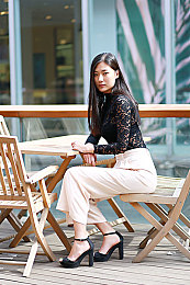 桥本香菜|新能源车型闪耀登场:桥本香菜设计理念引领时尚潮流,环保驾驶新体验-2