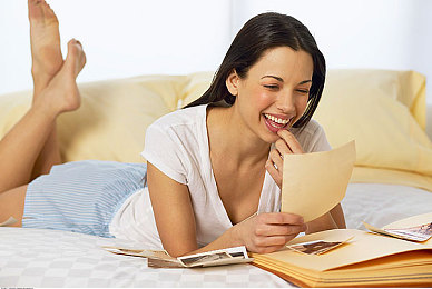 儿媳周莹回乡扫墓|孝顺儿媳回乡扫墓,爱车见证温馨亲情之旅-1