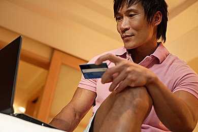 男人艹女人的软件｜科技驰骋，安全护航——智能汽车安全生态构建之路-1