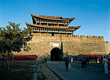 新金艳花瓶1996版原唱是谁｜探寻汽车艺术瑰宝：揭秘新金艳花瓶1996版原唱之谜-1