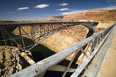 想要x x网站｜汽车资讯界的“全息透视窗，洞悉未来风向标”-3