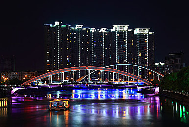 性一交一真一快一活｜时尚动感外观，智能交互体验，卓越品质保障，强劲加速性能，精准操控感受，尽在这款引领潮流的汽车！-4