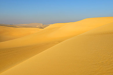 按摩师扒开腿按摩花蒂｜“创新座椅设计引领潮流，汽车人性化技术革新助力驾驶体验升级”-3