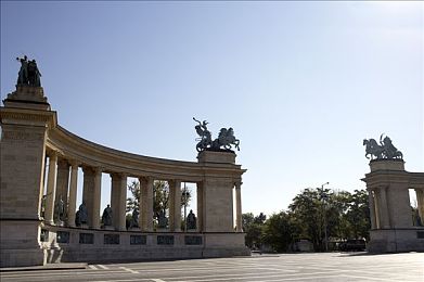 美女被艹APP｜智能驾驶新风尚，美女相伴，＂美女被艹APP＂打造一站式汽车体验-2