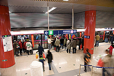 ,全新家用SUV亲女惊艳上市，智能驾驶技术引领行业新标杆-3