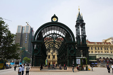 上海留学尝试黑洋吊AV|黑洋吊AV元素创新融入,引领汽车设计新潮流:简约时尚科技,引发热议与期待-1