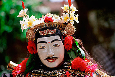 俄罗斯女超人满天星版电视剧｜星光闪耀俄罗斯：女超人灵感汽车品牌“满天星”热销市场引关注-4