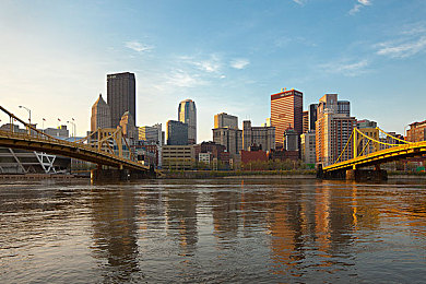 一个好妈妈4个字光头强答案｜“光头强汽车新品上市：安全舒适，性能卓越，引领高品质生活新潮流”-1