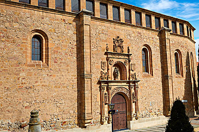 火影18十手游|手游元素融入汽车设计,"火影18十手游"跨界车型引领科技潮流-2