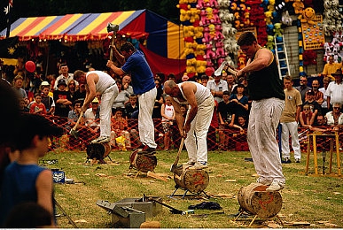 将界2第3集酒店打扑克｜界2SUV惊艳上市：独特设计，智能科技，豪华体验引领潮流-1