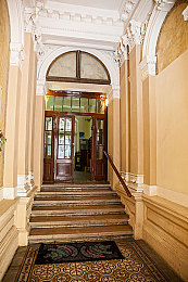 白白色｜“新潮白调，驾驭未来：揭秘首款引发热议的全新车型，引领汽车行业潮流趋势”-2